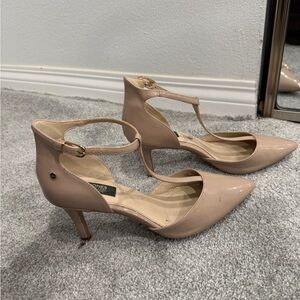 Jones New York Beige T-Strap Heels